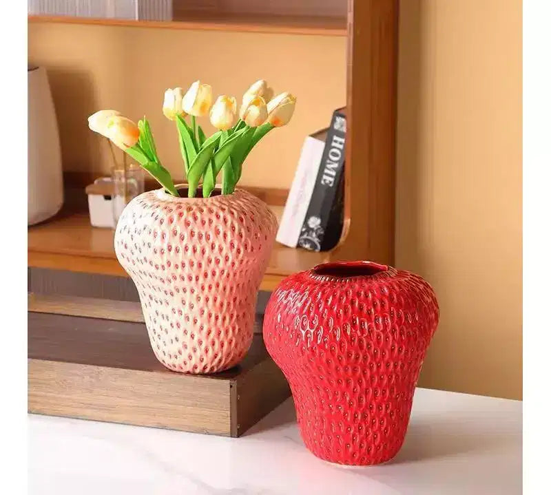 Hand-Painted Ceramic Strawberry Vase, Modern Minimalist Glazed Ornament for Hydroponic