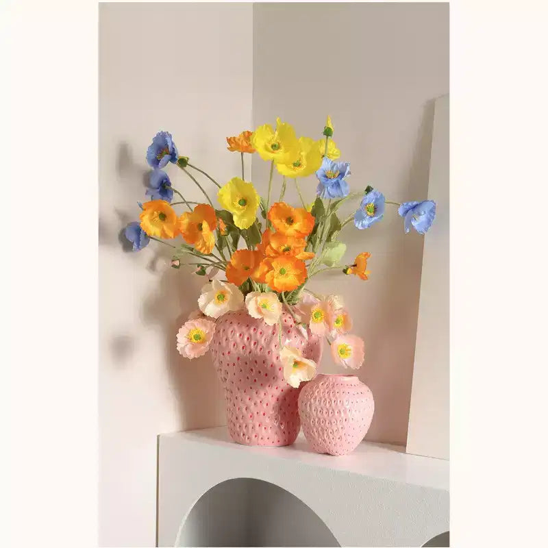 Hand-Painted Ceramic Strawberry Vase, Modern Minimalist Glazed Ornament for Hydroponic
